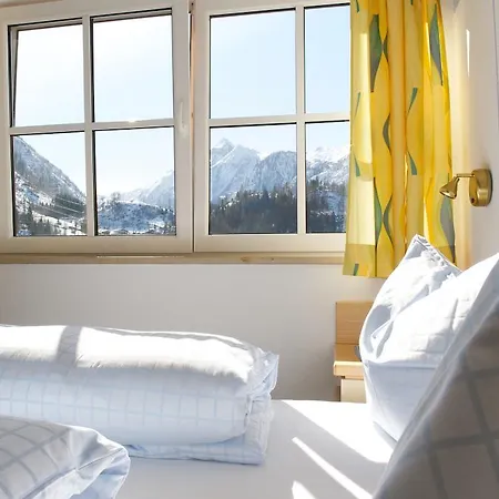 Lägenhet Muehle - Including Summercard, Sauna, Kaprun's Largest Private Garden With Panoramic View Kaprun